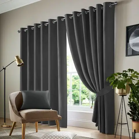 BLACK CURTAIN